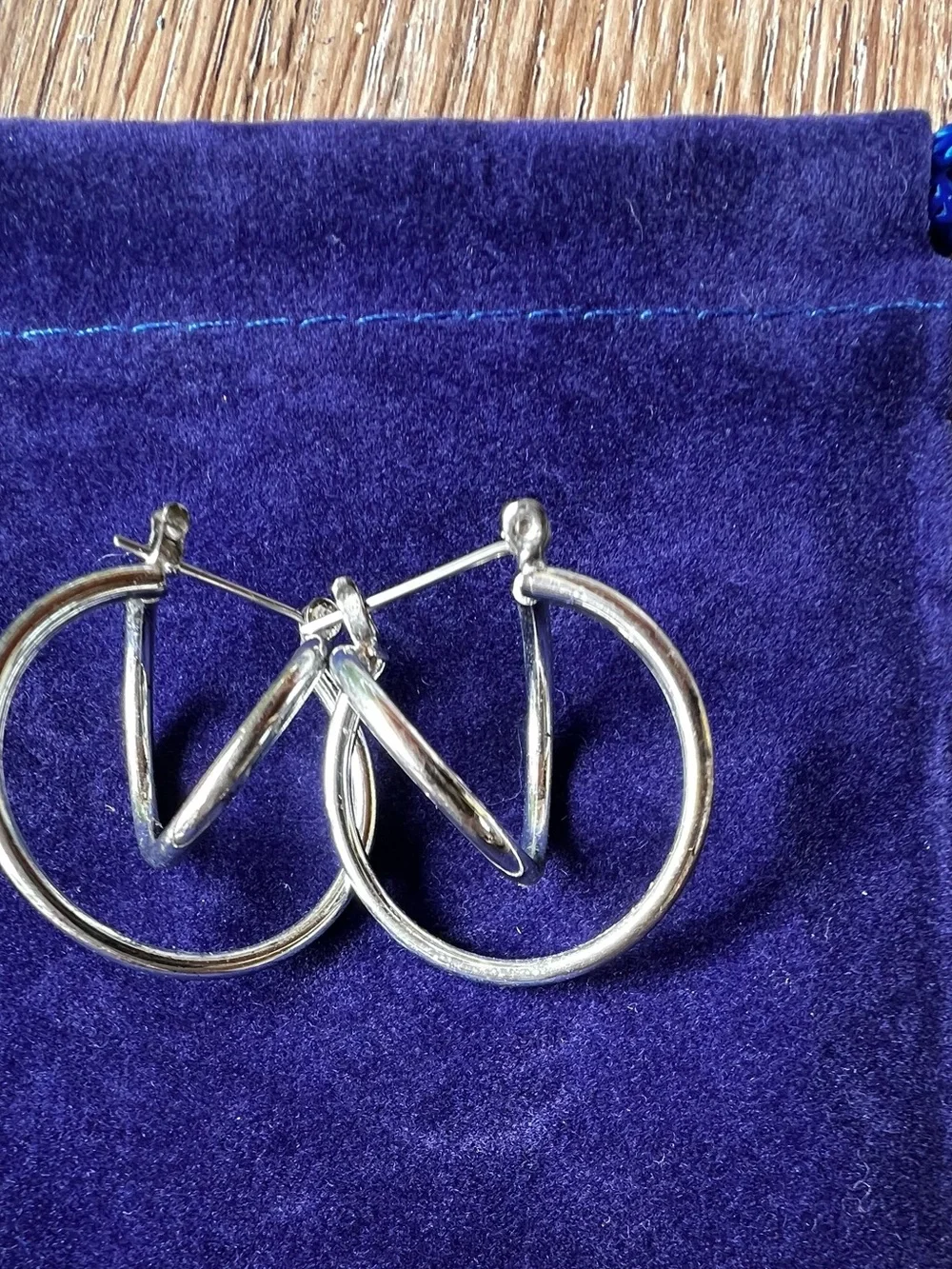 Polished Silver Toned Hoop Earrings - Shiny Women's Hoops.